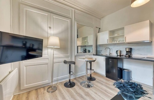 Quartier Pasteur Apartment | Le Black Angel, votre studio, au cœur de Rouen !
