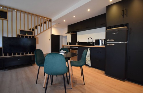 Le Bourget-du-Lac Apartment | Le Black Bulle apartment in Le Bourget du Lac