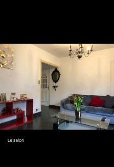 Moulins Apartment | Le Black & White F 2 de 55 m 2 (4 pers).