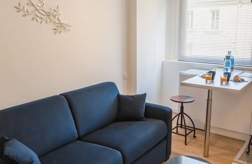 La Roche-sur-Yon Apartment | Le Bleu - charmant studio en centre ville