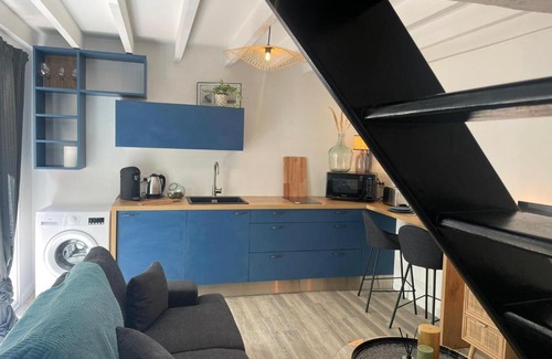 Senlis Apartment | Le bleu de Senlis