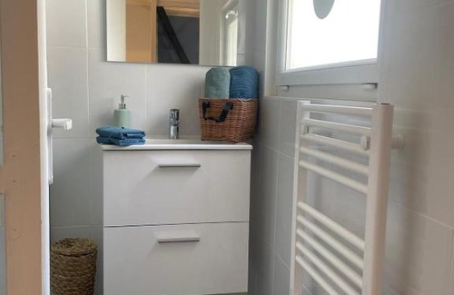 Senlis Apartment | Le bleu de Senlis