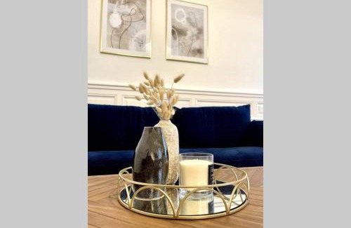 Quartier de France Apartment | Le Bleu Royal
