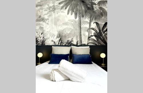 Quartier de France Apartment | Le Bleu Royal