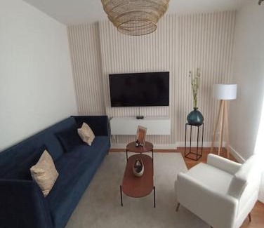 Le Creusot Apartment | Le Blue IVY Hyper centre 2 chambres Tout équipe
