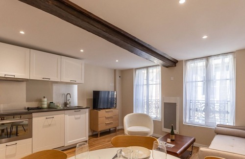 Honfleur Apartment | Le Bois Bleu – 2nd Floor | Elegance & Comfort in the Heart of Honfleur