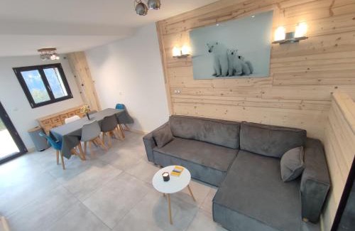 Allemond Apartment | Le Bois Cosy appartement 4 étoiles 6 personnes, ACCES SKI ALPE D'HUEZ GRAND DOMAINE A 3 K M