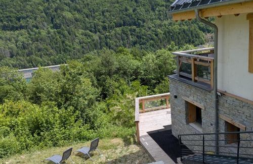 Allemond Apartment | Le Bois Cosy appartement 4 étoiles 6 personnes, ACCES SKI ALPE D'HUEZ GRAND DOMAINE A 3 K M