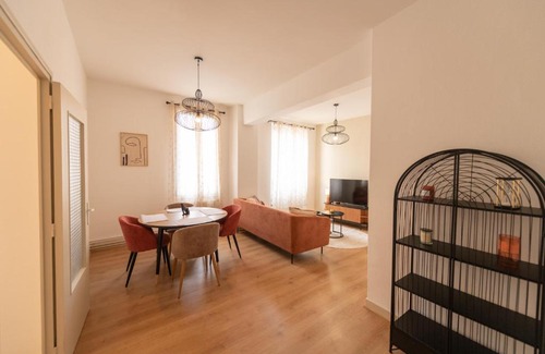 Jacquard - Prefecture Apartment | Le Boisson appartement Spacieux et Central