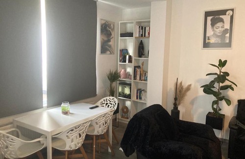 Sint-Jans-Molenbeek Apartment | Le bon berger