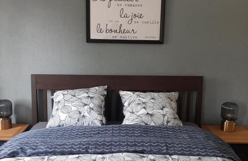 Eprave House | Le Bonheur Cristallin