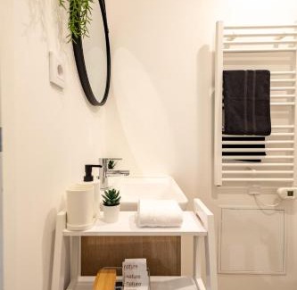 Mazamet Apartment | Le Boréal - Studio Confort Lit Queen Size