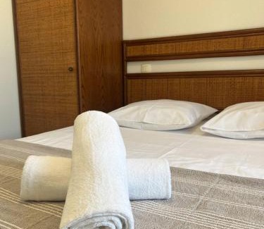 Chateauneuf-sur-Isere House | Le Bord du Lac