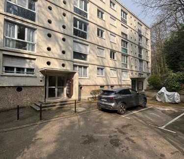 Sevres Apartment | Le Bosquet de Sèvres