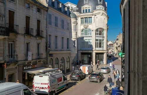 Faubourg North Apartment | Le Bossuet- Studio en plein cœur du centre historique- SR Loc