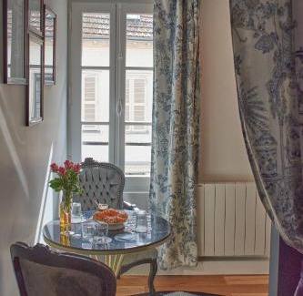 Old Town Apartment | Le Boudoir