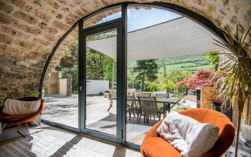 Millau Apartment | Le boum coeur douillet troglodyte jardin wifi pk