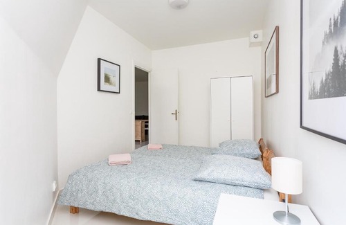 Le Bourget Apartment | LE BOURGET RER F2 2ème gauche