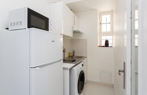 Le Bourget Apartment | LE BOURGET RER F2 2ème gauche