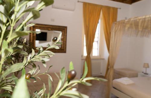 Fiumicino House | Le Boutique Luxury Rooms diffused in Historic Center