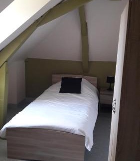 Port-Brillet Hotel | Le Brillet-Pontin