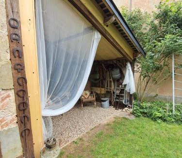 Aubigny-sur-Nere Bed & Breakfast | le buisson de la gariole ,chambre rhétaise