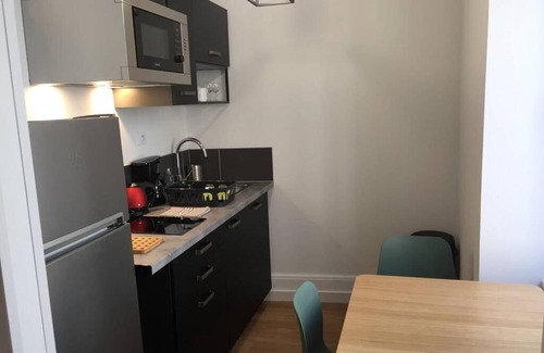 Faubourg Saint-Jacques Apartment | Le bureau de Berthelot au centre de Valence