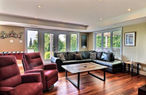 Petite-Riviere-Saint-Francois Ski Chalet | Le Belvédère - Chalet avec vue splendide sur le fleuve