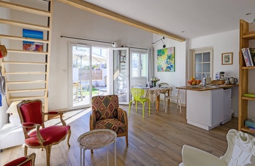 Salin-de-Giraud House | Le Cabanon de Virginie with garden and terrace