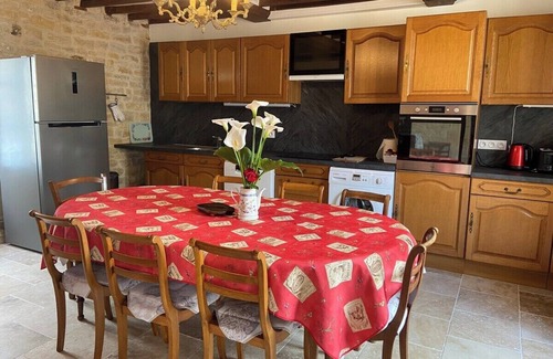 Banville House | Le Camp Romain, family home with land