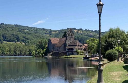 Beaulieu-sur-Dordogne Apartment | Le Caprice de Beaulieu