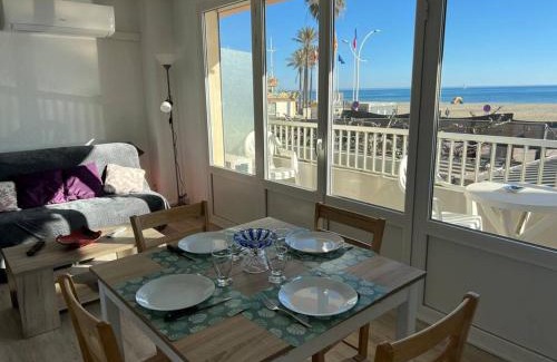 Mediterranee Apartment | Le CARROUSEL - Apt VUE MER - Plage à 10 M - CLIM - WIFI