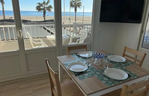 Mediterranee Apartment | Le CARROUSEL - Apt VUE MER - Plage à 10 M - CLIM - WIFI