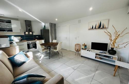 Sainte-Marie-la-Mer Villa | Le Casot - Piscine - Plage - Parking - Wifi