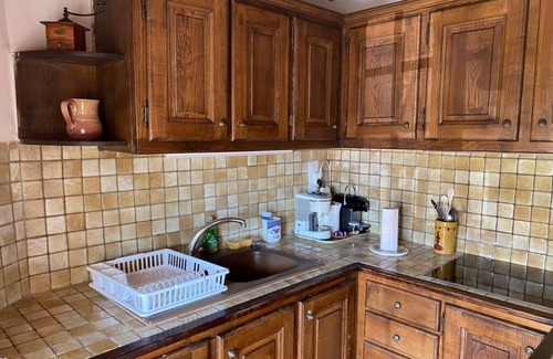 Montmeyan Apartment | Le Castelet de Montmeyan Apartment near the lakes