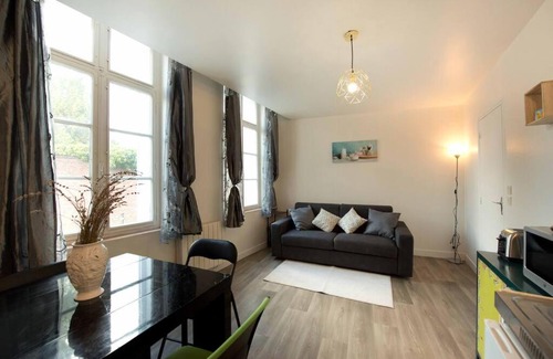 Sainte-Anne - Faubourg Noyon Apartment | Le Castille Centre Gare Wifi et Parking gratuit
