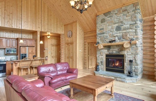 Fiddler Lake Resort Ski Chalet | Le Cerf #40 - Nature & Spa Retreat