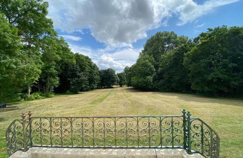 Courbouzon Apartment | Le château de Courbouzon