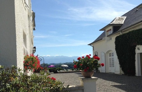 Jurancon House | Le Chai – 3 Cham­bres