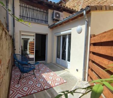 Grisolles Apartment | Le Chai Vous
