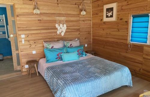 Putot-en-Auge Bed & Breakfast | Le Chalet BLEU - Tout Bonnement Bien