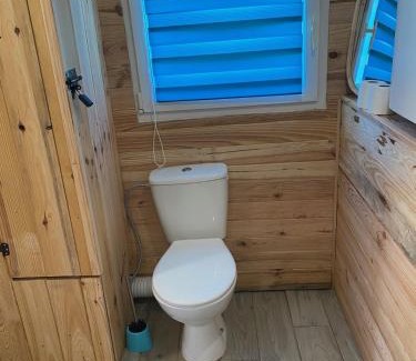 Putot-en-Auge Bed & Breakfast | Le Chalet BLEU - Tout Bonnement Bien