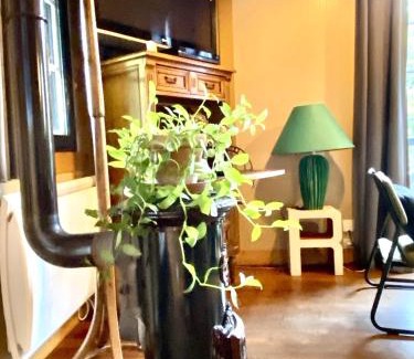 Olivet House | Le chalet bucolique au bord de l'eau