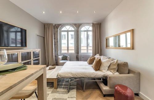 Moliere - Edgard Quinet Apartment | Le Chalet climatisé du 6ème