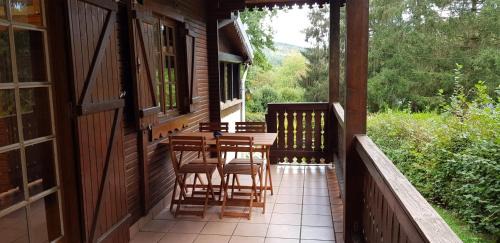 Saint-Martin-du-Puy Ski Chalet | Le chalet du lac de chaumeçon au coeur du morvan