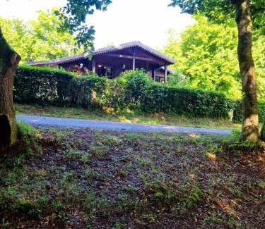 Saint-Martin-du-Puy Ski Chalet | Le chalet du lac de chaumeçon au coeur du morvan