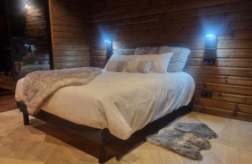 Calais Apartment | Le Chalet Loft Spa