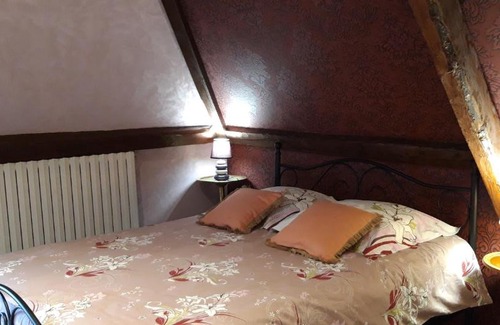 Le Vicel Bed & Breakfast | LE CHALET SUISSE - Chambre papillons