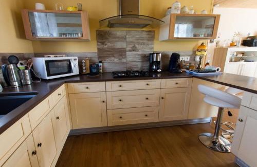 Saint-Hilaire-la-Foret House | le chalet vendéen