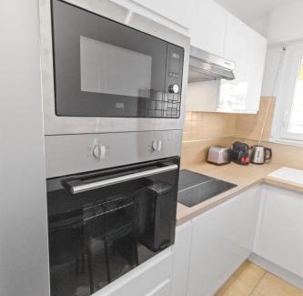Riou - Petit Juas - Av de Grasse Apartment | Le Chambord - Hypercentre - Spacious - Terrace